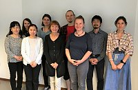 Unser Team der Japanologie
(hintere Reihe: Frau Saretz, Frau Schedler, Herr Klotzsche, Herr Akimoto, Frau Bethke -
vordere Reihe: Frau Yuo, Frau Kato, Frau Prof. Foljanty-Jost, Frau Sips)